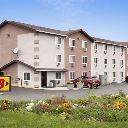 Super 8 by Wyndham Peru Starved Rock State Park Hotel Bagian luar foto