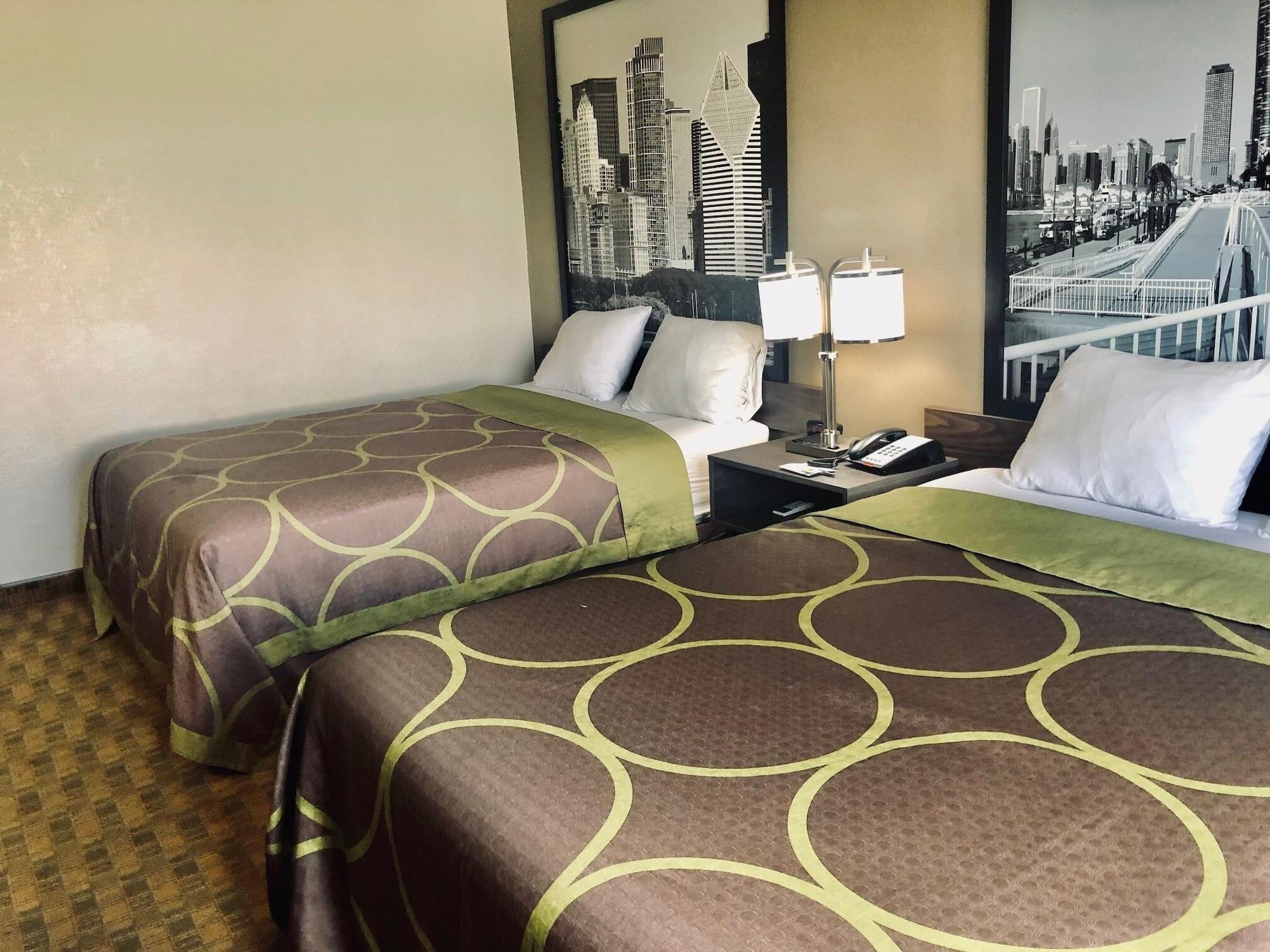 Super 8 by Wyndham Peru Starved Rock State Park Hotel Bagian luar foto