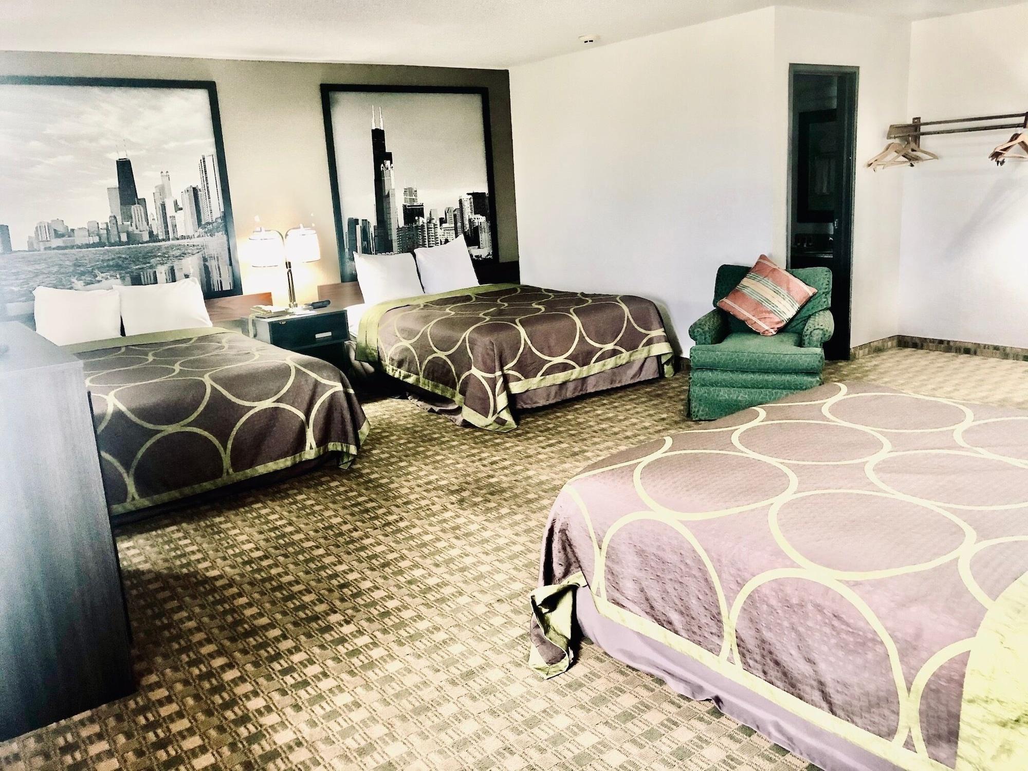 Super 8 by Wyndham Peru Starved Rock State Park Hotel Bagian luar foto